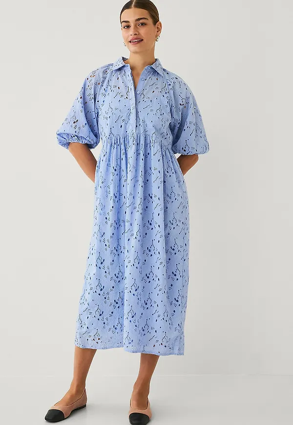 Ellos Collection - Klänning i broderie anglaise - Blå