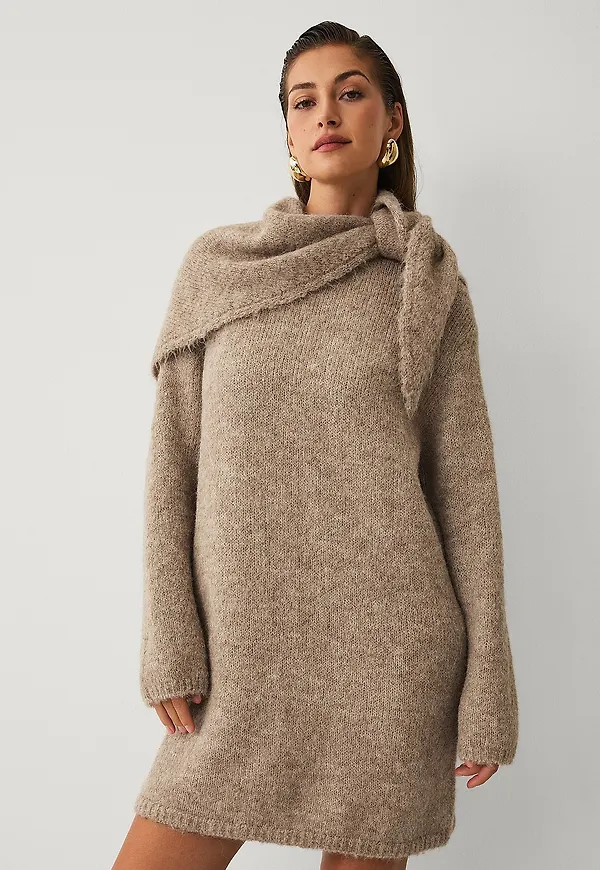 Ellos Collection - Klänning med scarf - Beige