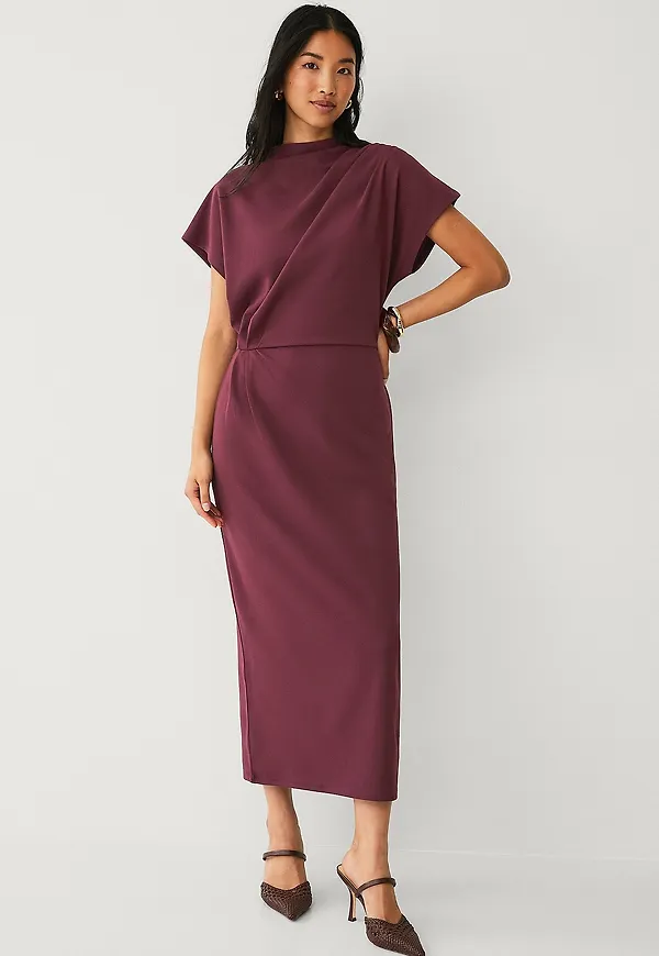 Ellos Collection - Lång trikåklänning med drapering - Röd