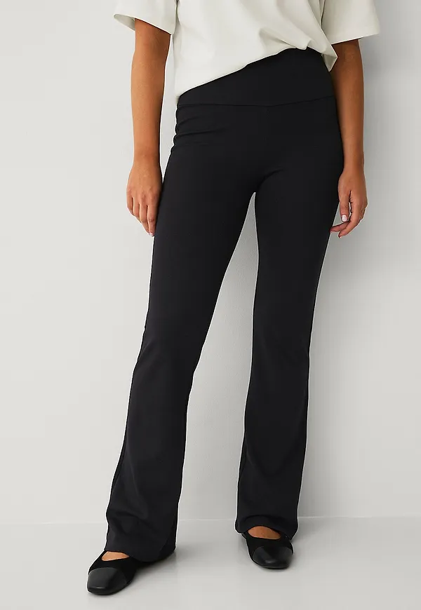 Ellos Collection - Leggings med bootcut - Svart