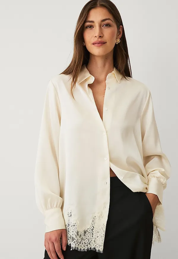 Ellos Collection - Satinblus med spetskant - Vit