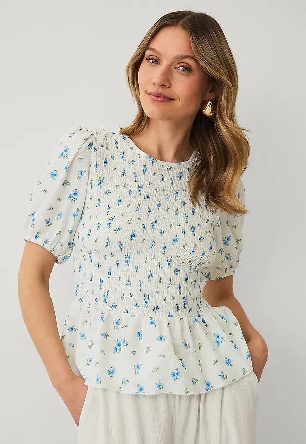 Ellos Collection - Trikåblus med smock - Vit