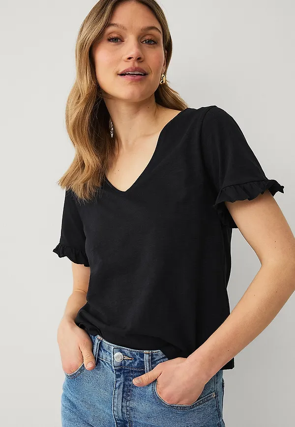 Ellos Collection - Topp med volangärm - Svart