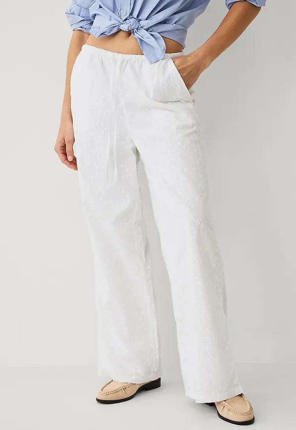 Ellos Collection - Vida byxor med broderie anglaise - Vit