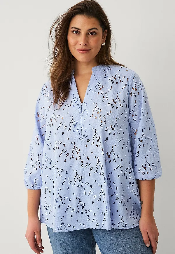 Ellos Plus collection - Blus med hålbroderi - Blå