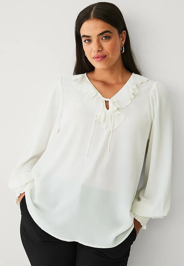 Ellos Plus collection - Blus med volang - Vit