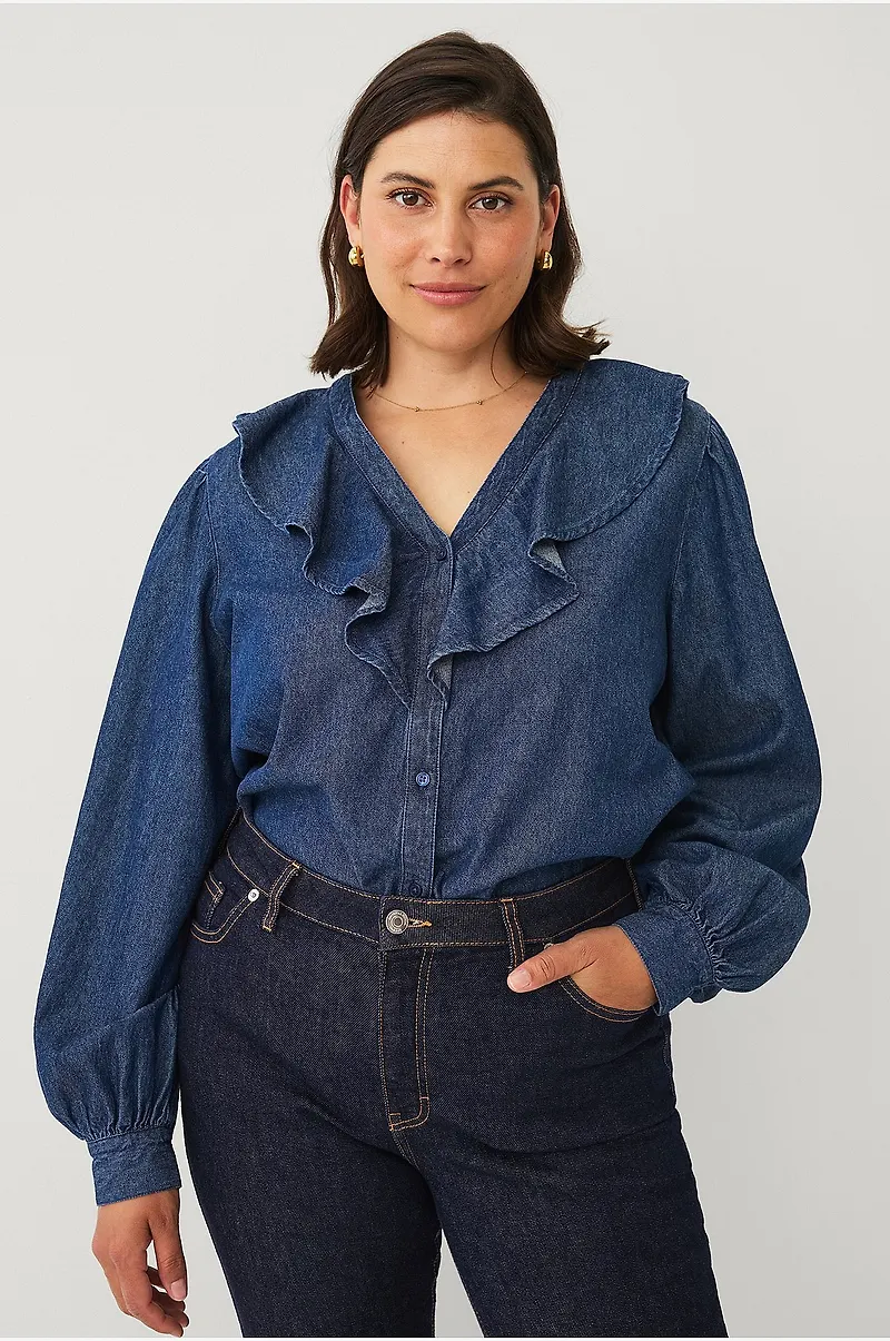 Ellos Plus collection - Jeansblus med volang - Blå