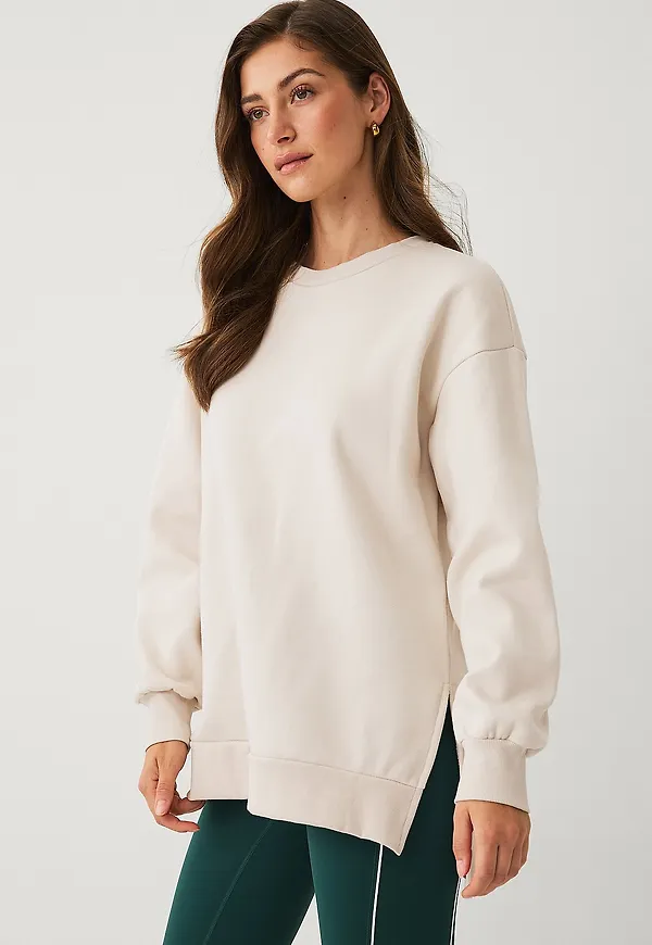 Ellos STUDIO - Sweatshirt med slits - Beige