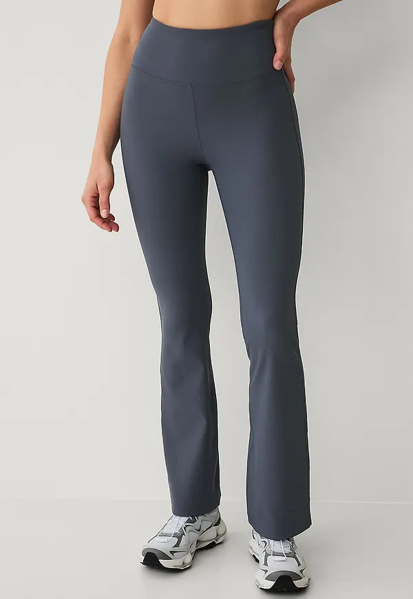 Ellos STUDIO - Träningstights Flare Structure Tights - Grå