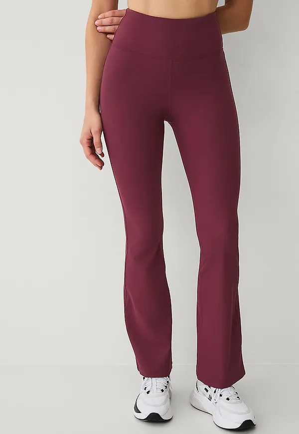 Ellos STUDIO - Träningstights Flare Structure Tights - Röd