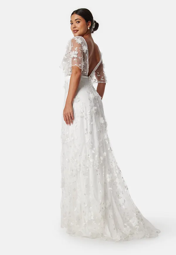 Embroidered Floral Wedding Gown – Bubbleroom