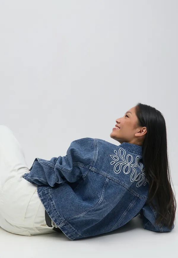 Embroidery denim jacket