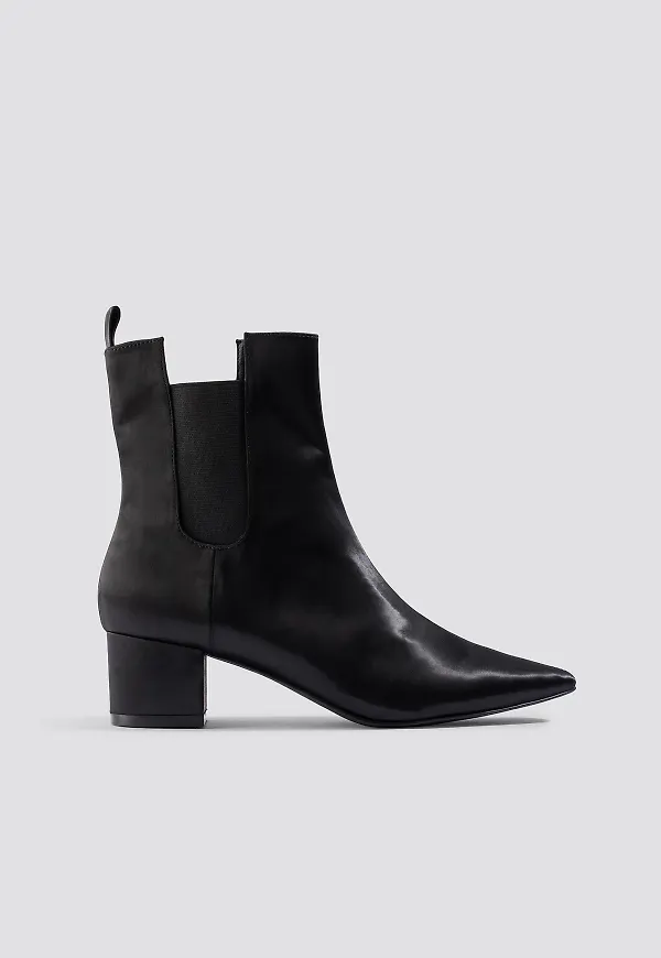 Emilie Briting x NA-KD Satin Ankle Boots - Black