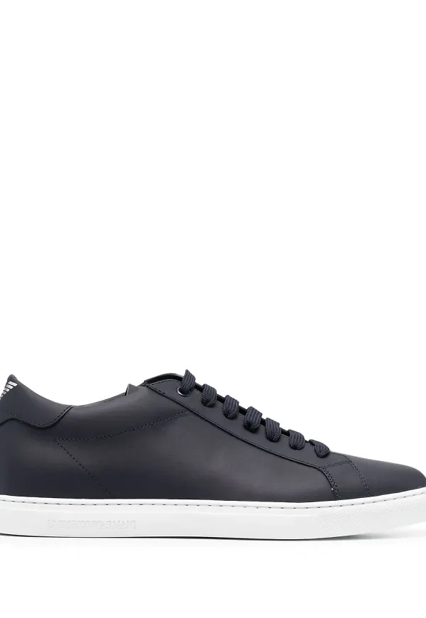 Emporio Armani låga lädersneakers - Blå