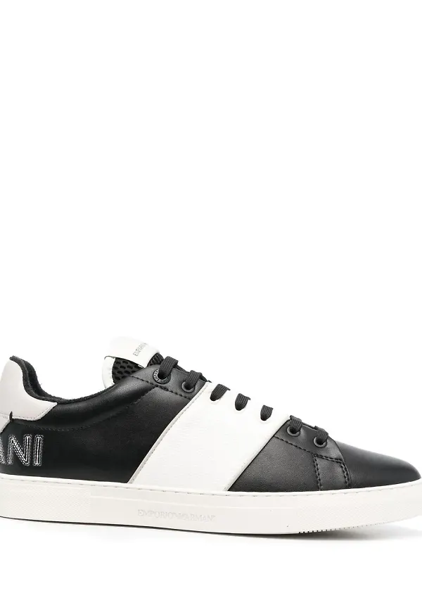 Emporio Armani låga lädersneakers - Svart