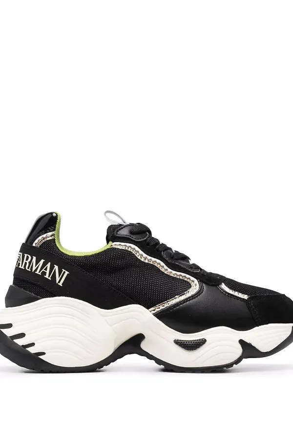 Emporio Armani sneakers med grov sula och logotyprem - Svart