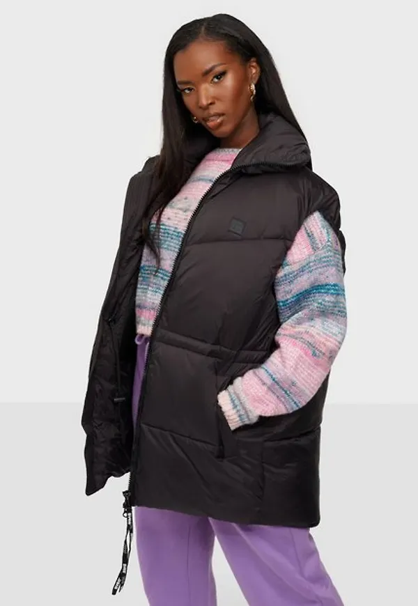 Svea W. Generous Hip Length Vest Västar