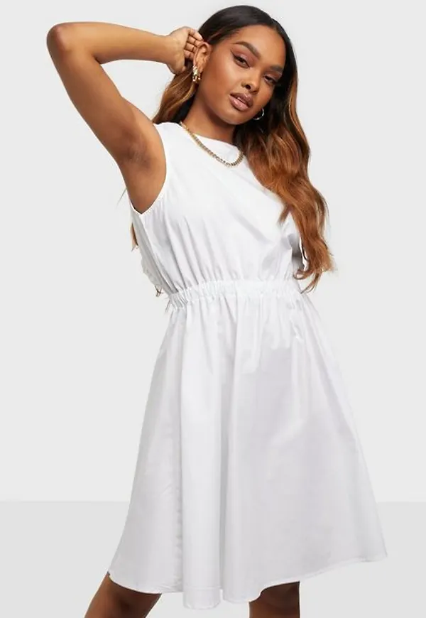 Noisy May Nmpinar S/S Open Back Dress Klänning