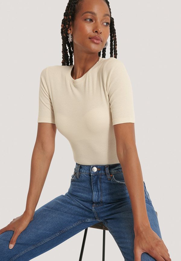 NA-KD Basic Ribbad Topp Med Rund Halsringning - Beige