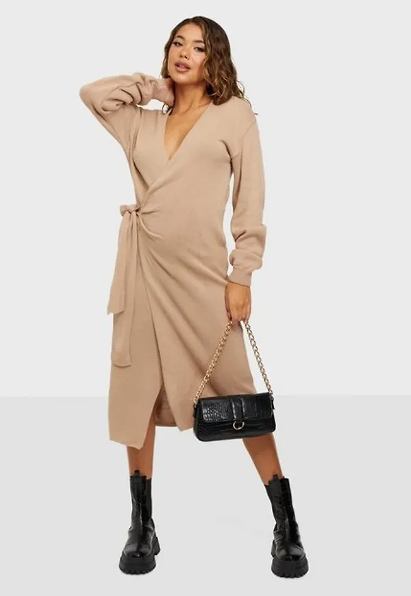 Glamorous Midi Dress Stickade tröjor
