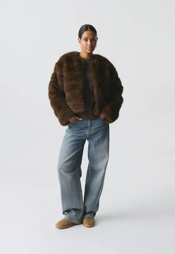 Faux fur short jacket