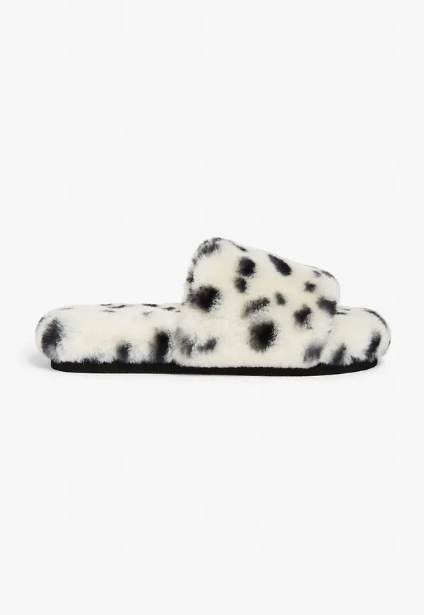Faux fur slippers - White