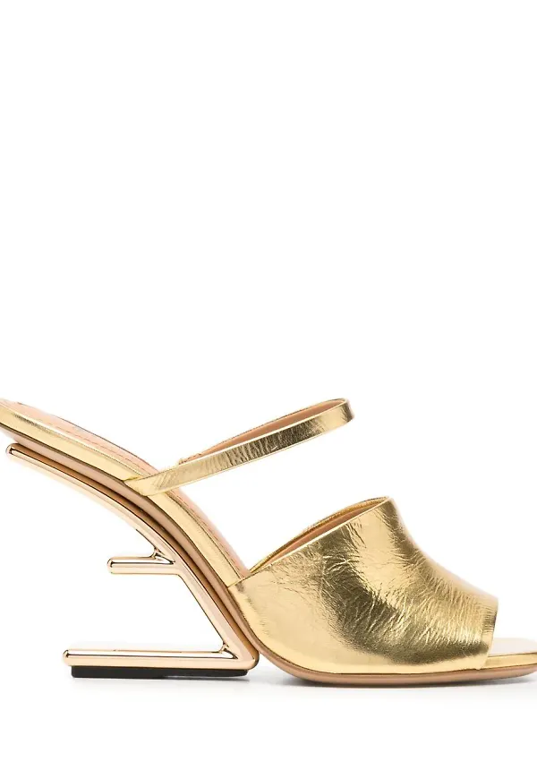Fendi Fendi First sandaler med skulpterad klack - Guldfärgad