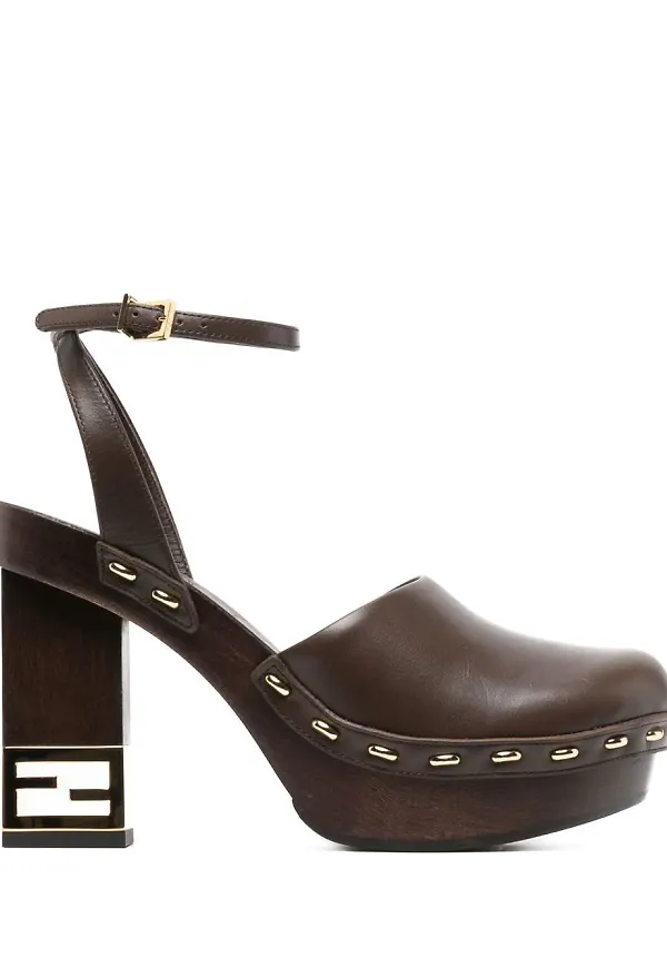 Fendi läderpumps med monogram - Brun