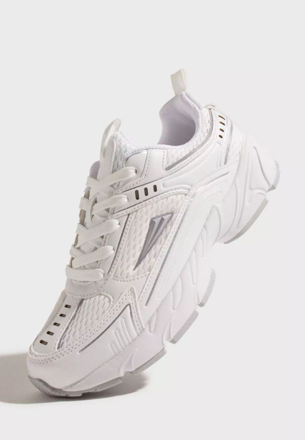 FILA l dersneakers dam 2024 K p online. Upp till 50 Alissa