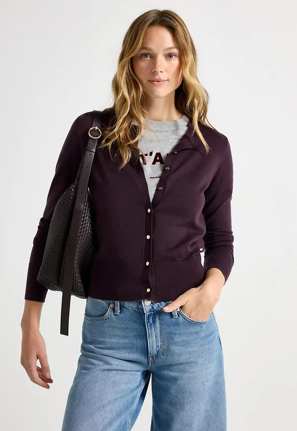 Finstickad cardigan