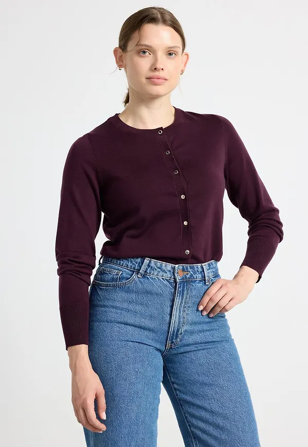 Finstickad cardigan