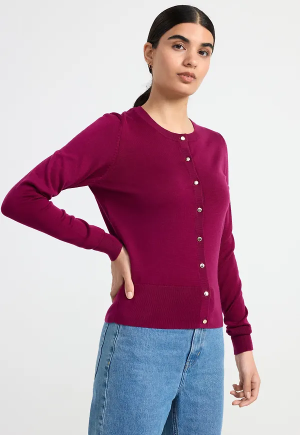 Finstickad cardigan