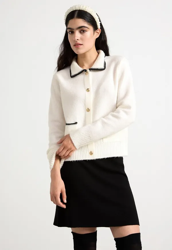Finstickad cardigan
