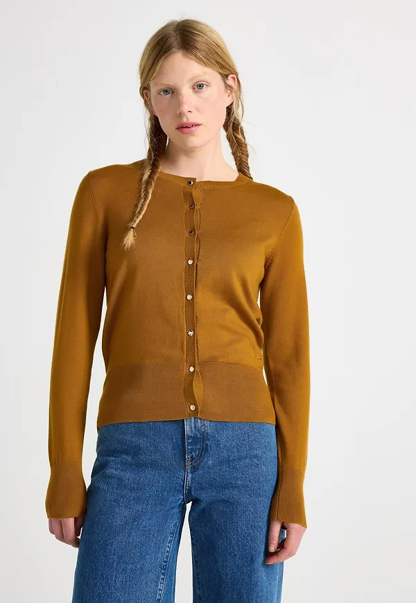 Finstickad cardigan