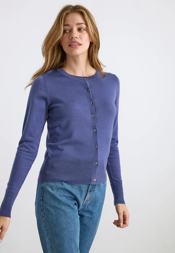 Finstickad cardigan