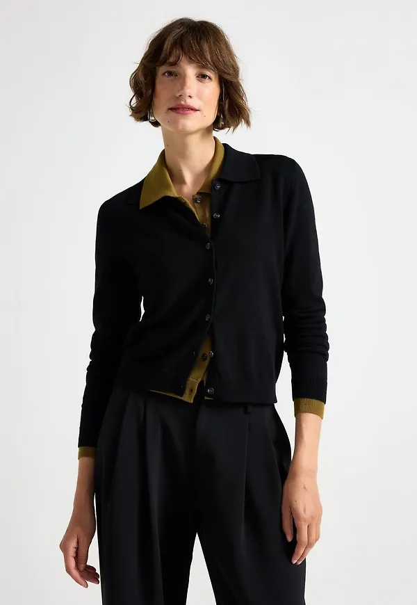 Finstickad cardigan i merinoull