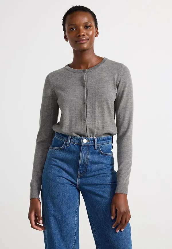 Finstickad cardigan i merinoull