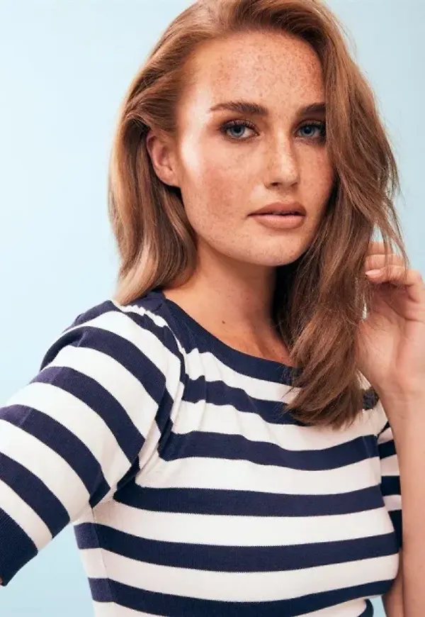 Finstickad Klänning Med Ränder - June Navy