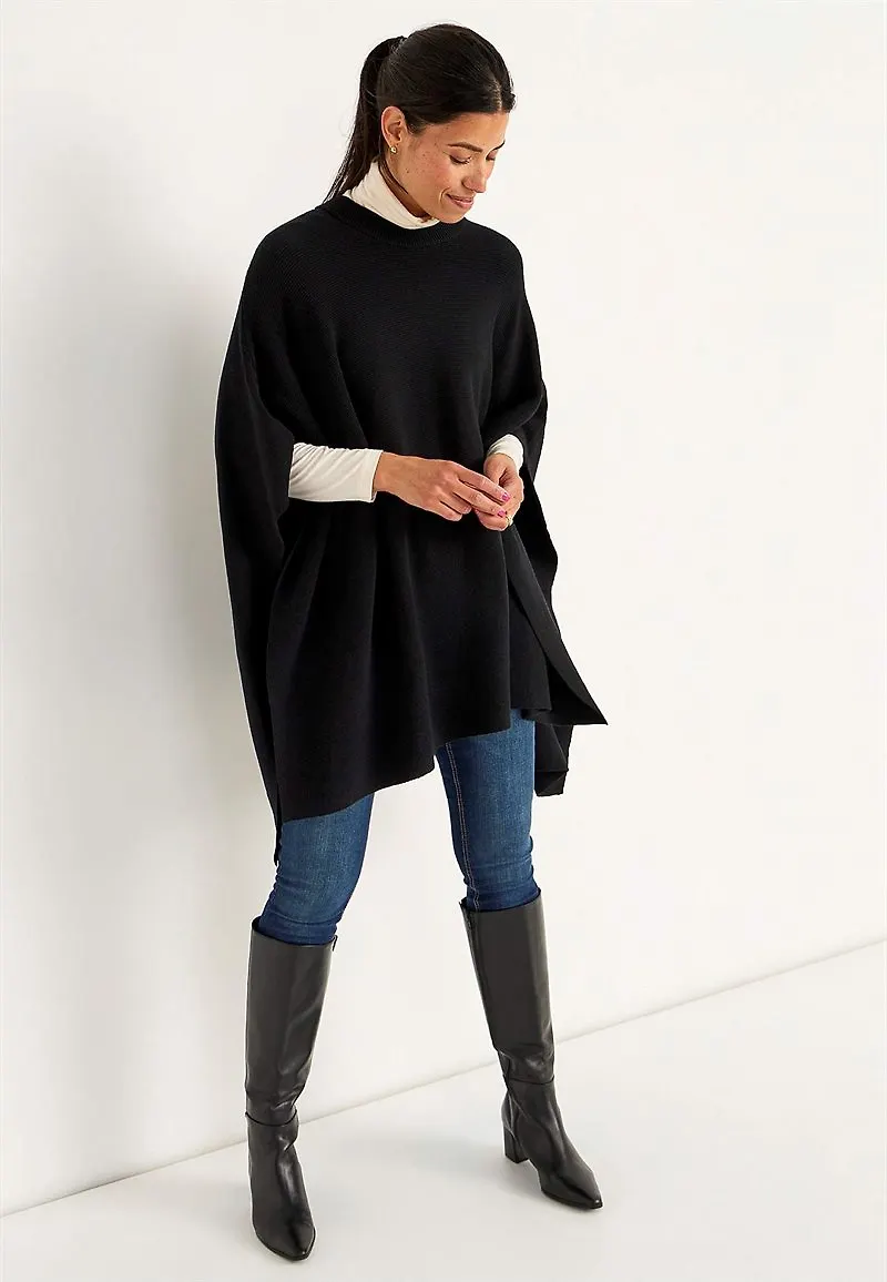Finstickad poncho