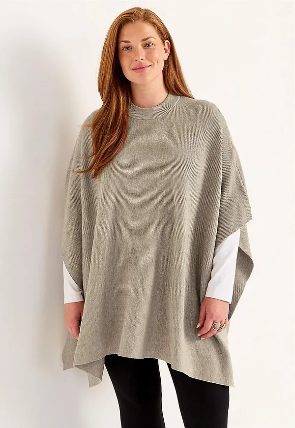 Finstickad poncho