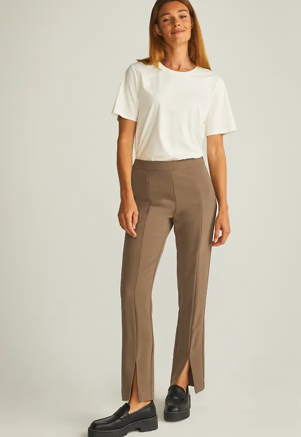 Fique trousers