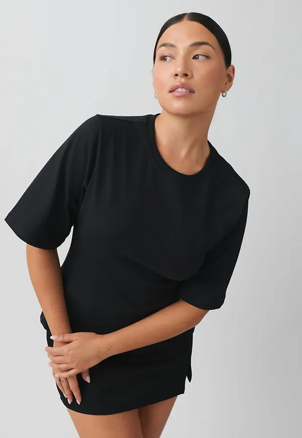 Fitted tee
