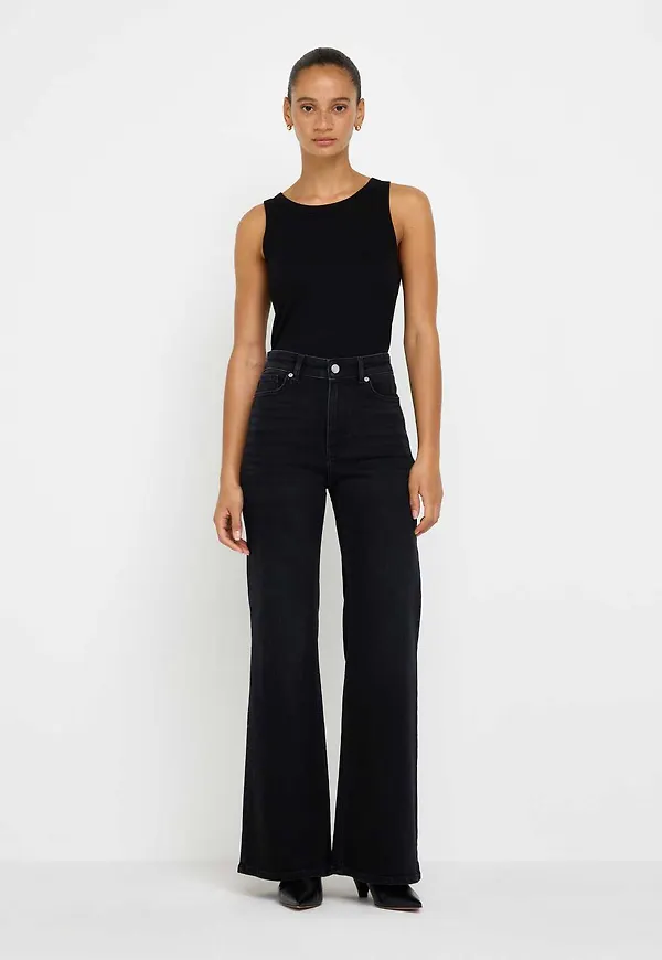 Flared jeans med hög midja