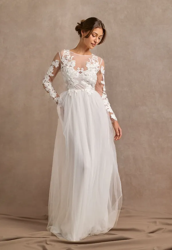 Floral Embroidered Tulle Wedding Gown – Bubbleroom