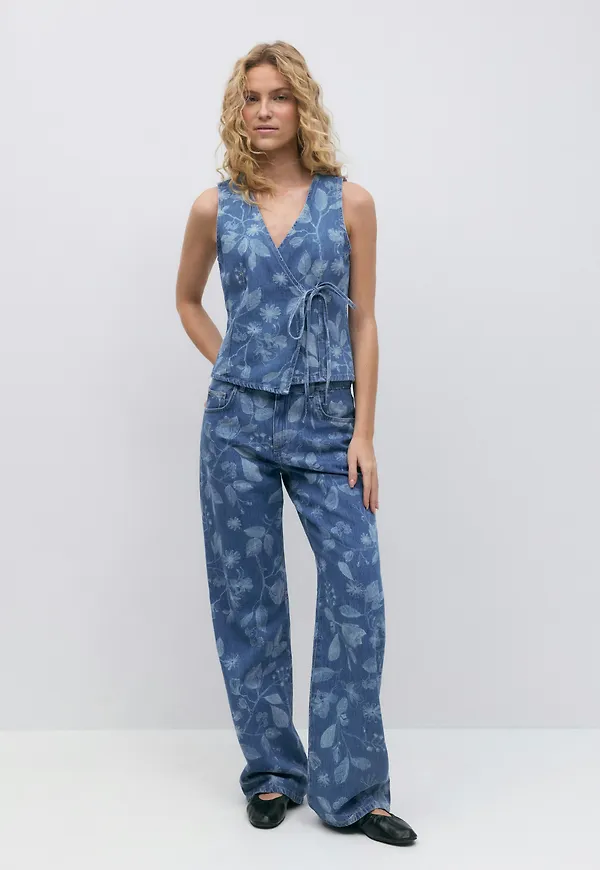 Gina Tricot - Flower jeans - highwaist jeans - Blå - 32 - Dam