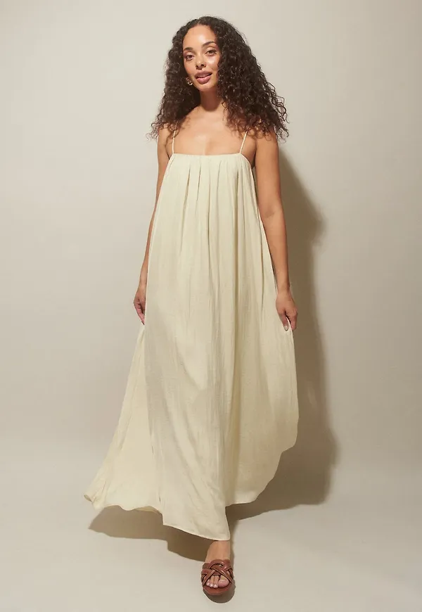 Flowy maxi dress