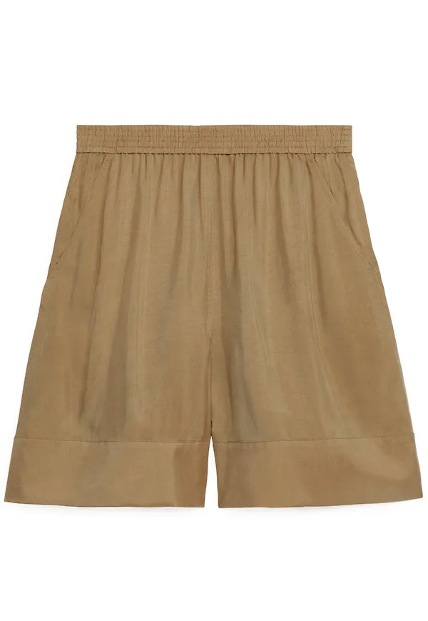 Fluid Cupro Shorts - Beige