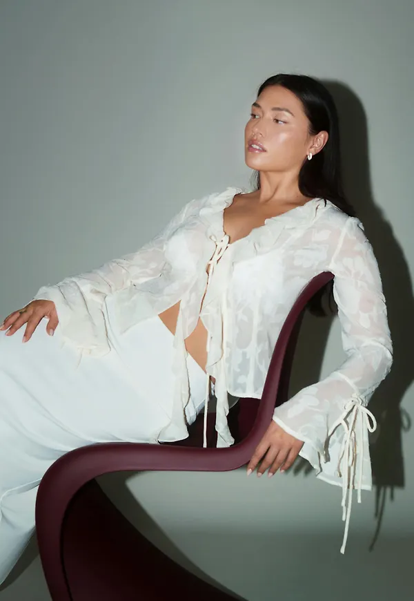 Frill blouse