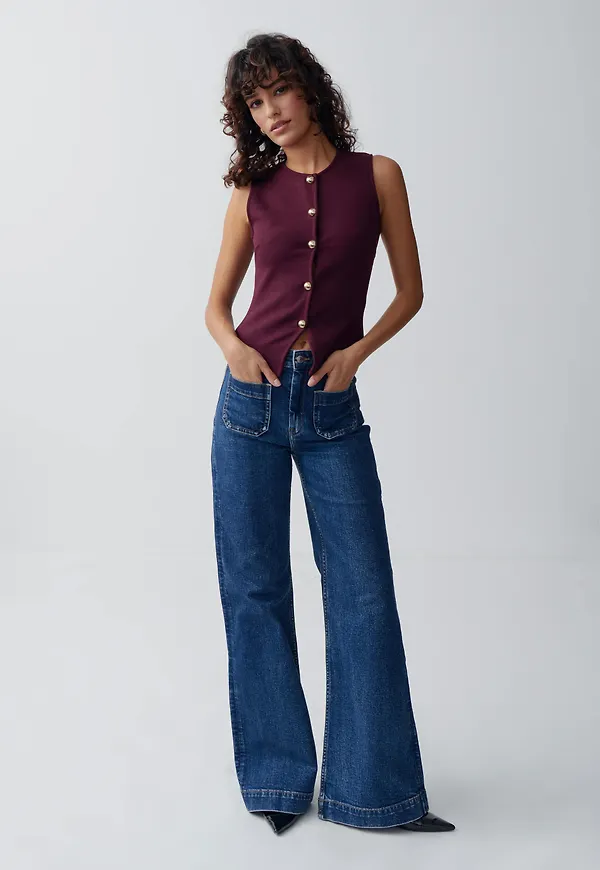 Front pocket flare jeans