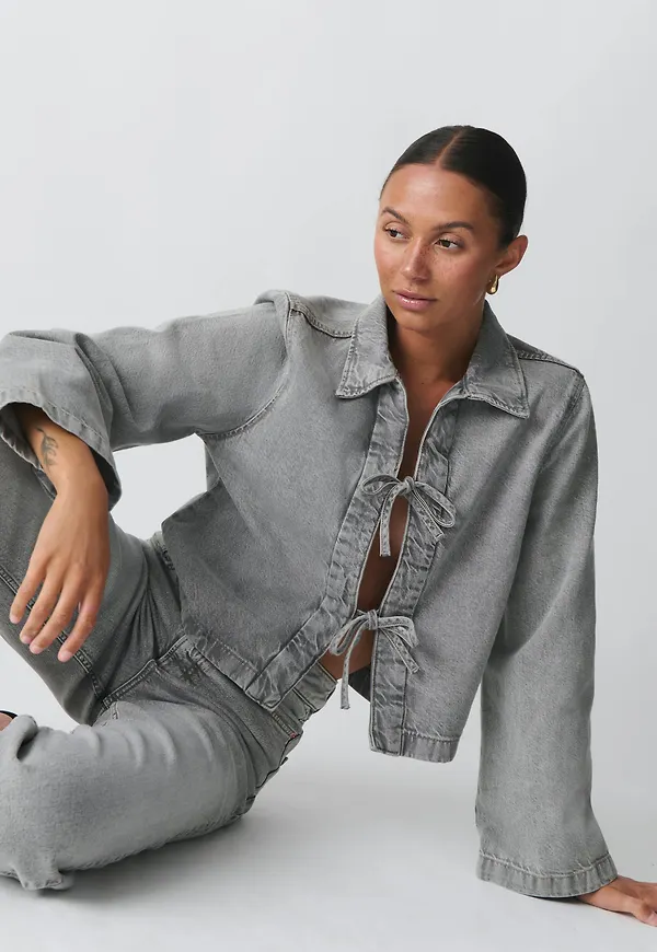 Front tie denim shirt